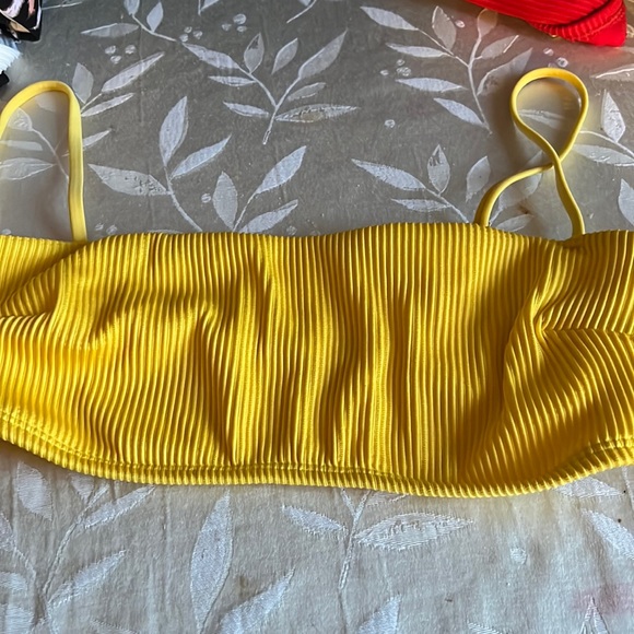 Hollister Bikini Top - Picture 1 of 1